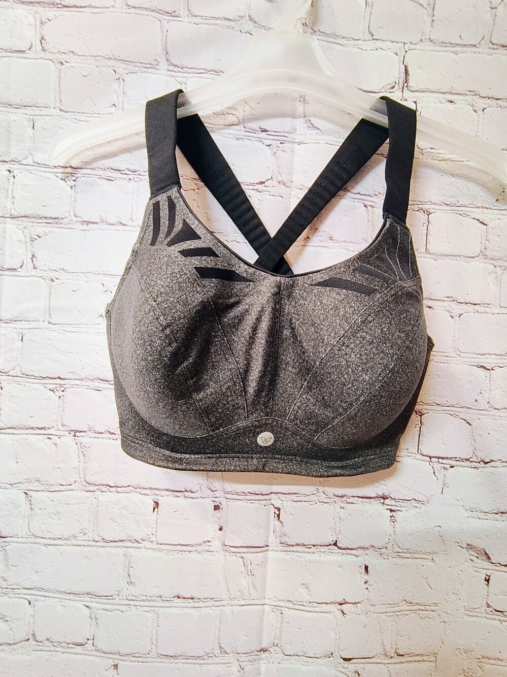 Livi Active 38DDD Underwire Heather Grey Black Adjustable Molded Cups Sports Bra
